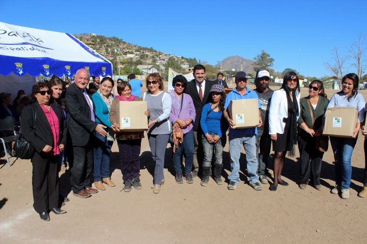 Gobierno comenzó entrega de 10 mil cajas de alimentos en Monte Patria