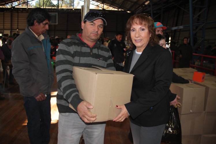 Cores de Limarí participan en entrega de cajas de alimentos y subsidios para la vivienda a familias del sector rural de Ovalle y Monte Patria