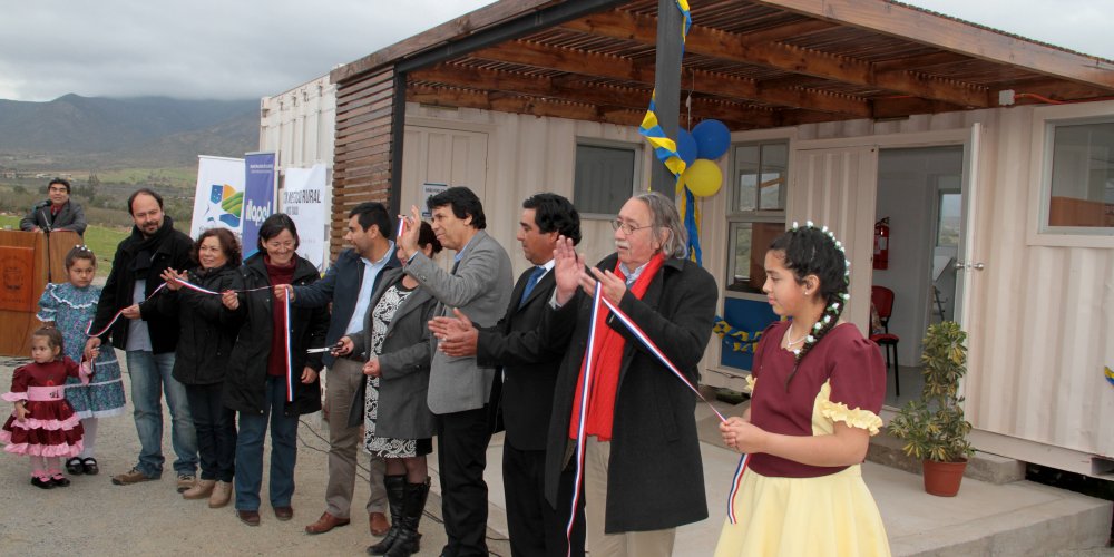 Vecinos de Lanco recibieron renovada estación médico rural financiada por el Gobierno Regional