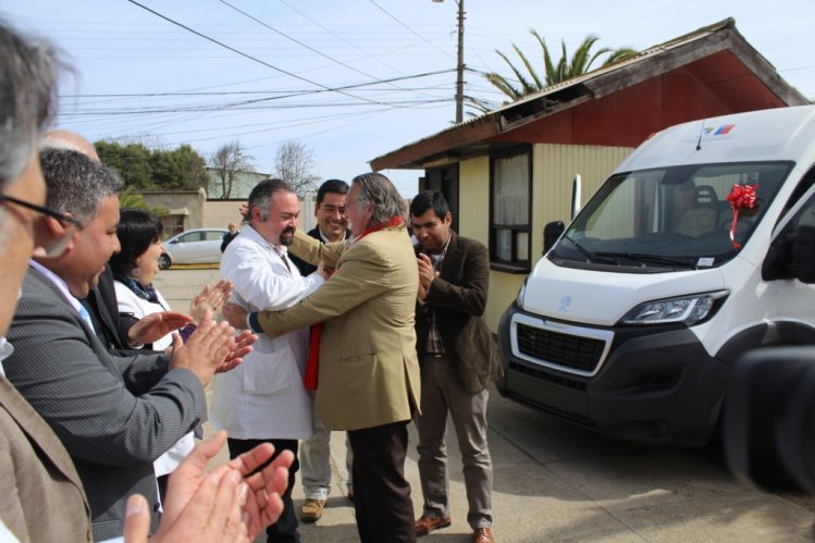 Gobierno Regional financia minibús para Hospital de Los Vilos