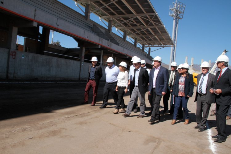 Nuevo estadio de Ovalle presenta un avance del 50%