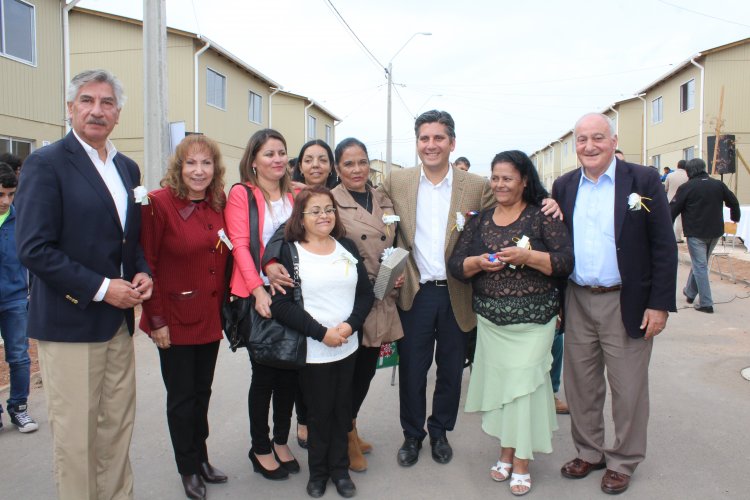 Inauguran loteo habitacional que erradica tres campamentos de Ovalle