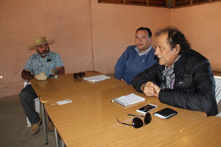 Comunidad de El Divisadero manifiesta la necesidad de pavimentar camino interior en Punitaqui