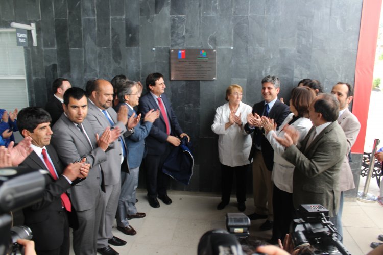 CESFAM de Canela entra oficialmente en operaciones tras ser inaugurado por la Presidenta Michelle Bachelet