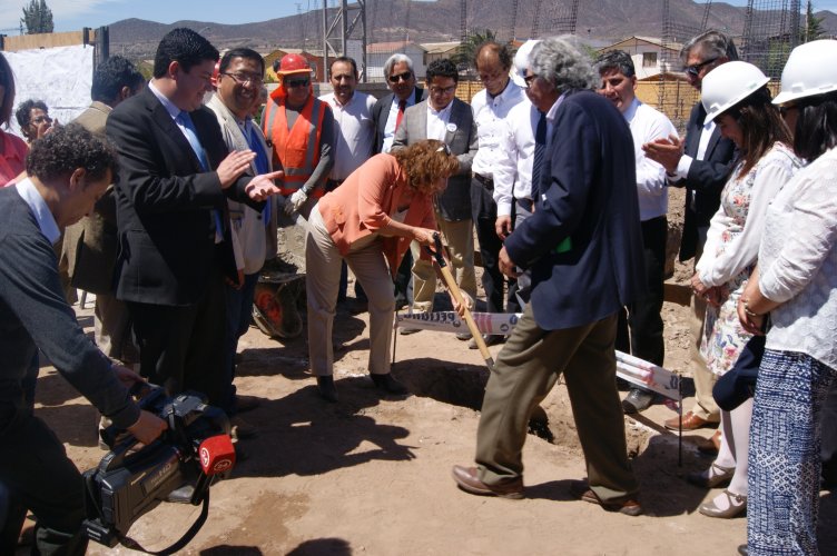 Cores de Limarí valoran compromiso cumplido, tras colocación de la primera piedra del III CESFAM para Ovalle