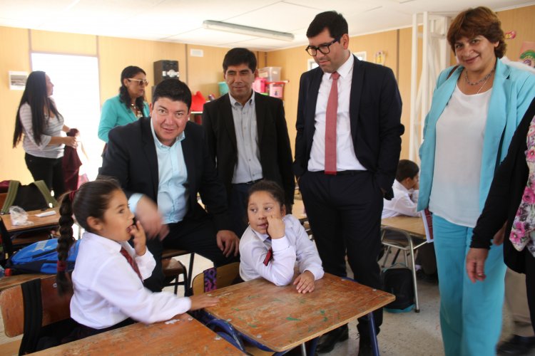 Ponen primera piedra para esperada reposición de Escuela Básica Los Morales en Monte Patria