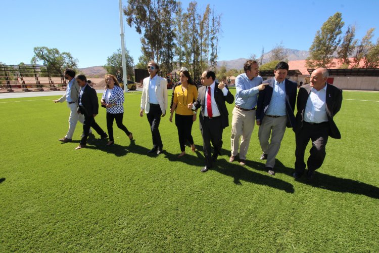 Estadio de Combarbalá estaría en condiciones de ser entregado en mayo próximo