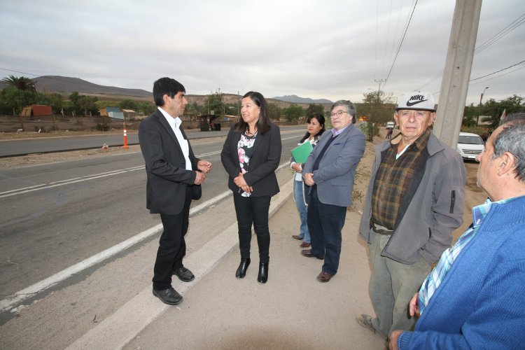 Vecinos de Recoleta y autoridades buscan solucionar conflicto por construcción de doble vía Coquimbo - Ovalle