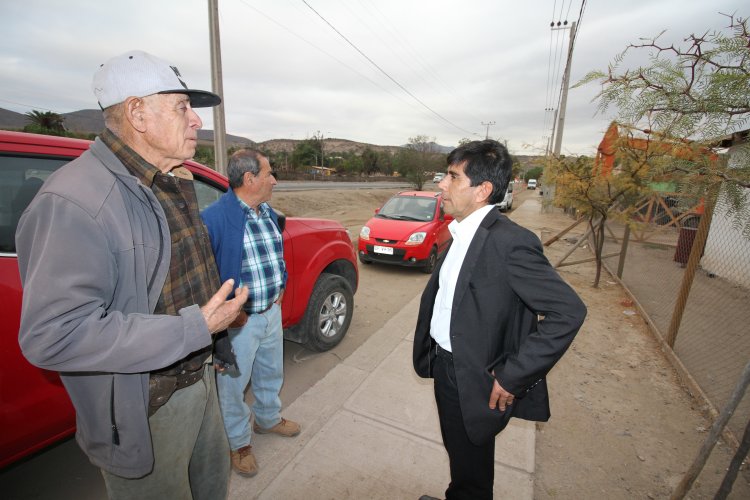 Vecinos de Recoleta y autoridades buscan solucionar conflicto por construcción de doble vía Coquimbo - Ovalle