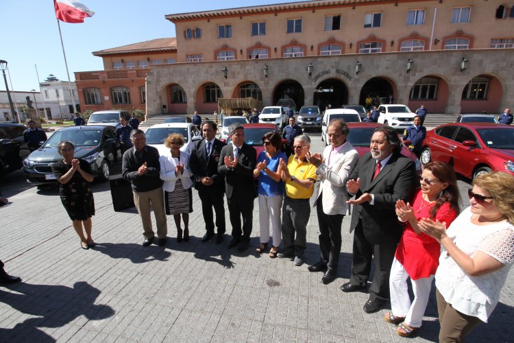 Gobierno Regional entrega 20 vehículos nuevos a la PDI y financia moderno edificio institucional Gobierno Regional entrega 20 vehículos nuevos a la PDI y financia moderno edificio institucional