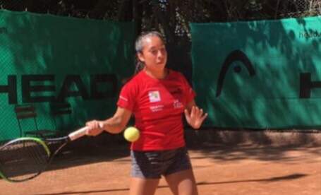 Joven promesa del tenis regional ya suma dos campeonatos este año Joven promesa del tenis regional ya suma dos campeonatos este año
