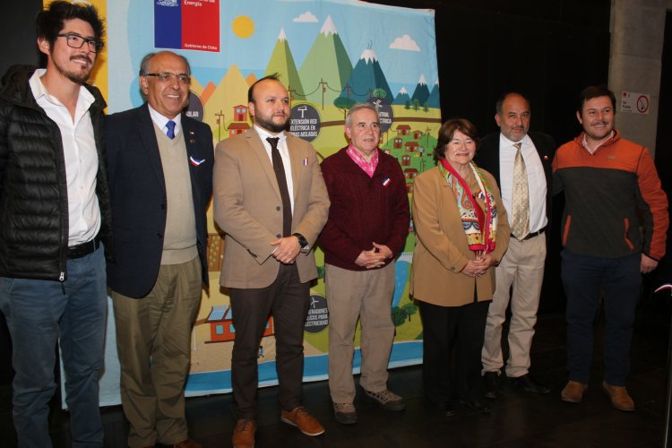 Inauguran Techo Solar Público en Municipalidad de Salamanca