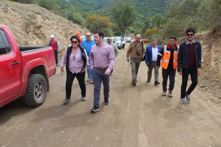 En febrero del 2019 terminarán pavimentación de camino básico Túnel Las Astas-Caimanes en Los Vilos