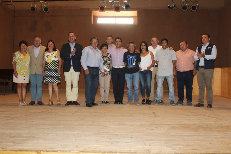 Productores agrícolas de Paihuano afectados por la sequía reciben importante aporte económico Productores agrícolas de Paihuano afectados por la sequía reciben importante aporte económico