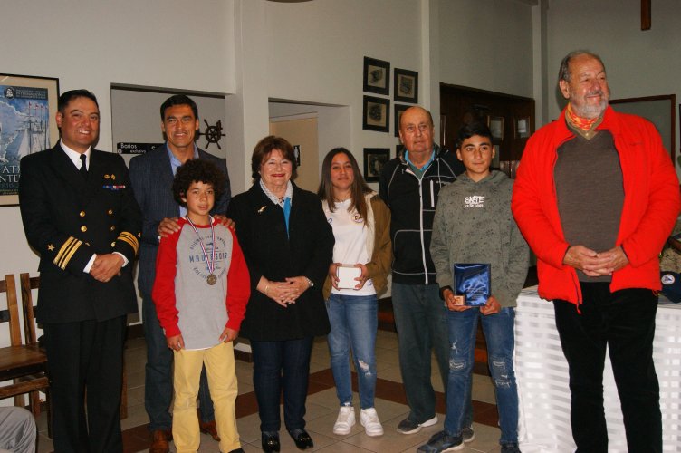 Yachting Club La Herradura adhiere a las Glorias Navales con competencia de regata vela y kayak