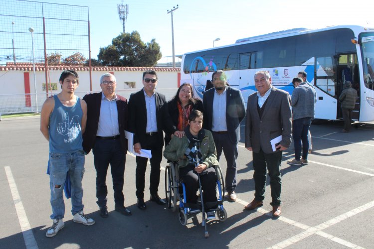 Mesa intersectorial: Acuerdan diseñar un nuevo proyecto de bus para el traslado de niños oncológicos