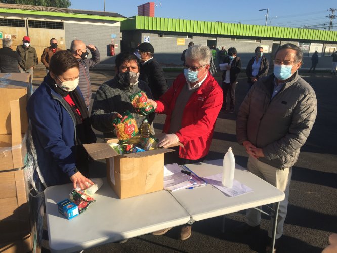 Con foco en los adultos mayores comenzó la distribución de canastas de alimentos para chile en la Región de Coquimbo