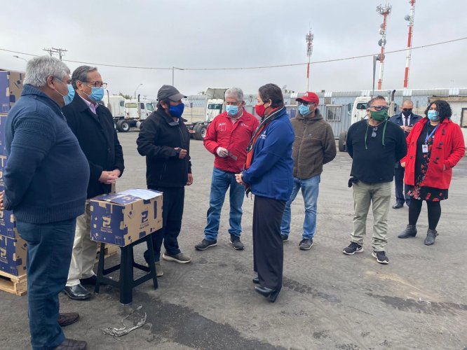 Hacen entrega de 2.950 cajas con alimentos al gremio de transportistas de Coquimbo