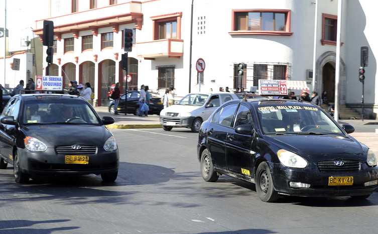 Consejeros valoran ayuda económica que Gobierno dispuso para gremios del transporte público