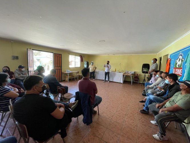 Club Deportivo El Cobre de Illapel recibe implementos deportivos para su participación en torneos locales