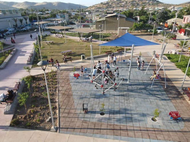 Multitudinario y masivo espectáculo marcó la inauguración del anhelado Parque Urbano de Punitaqui