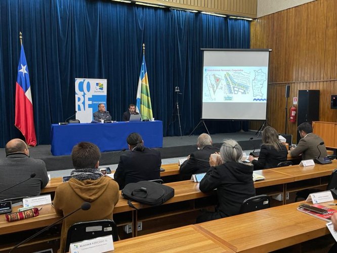 Seremi de Vivienda presenta avances del Plan de Emergencia Habitacional a Consejeros Regionales