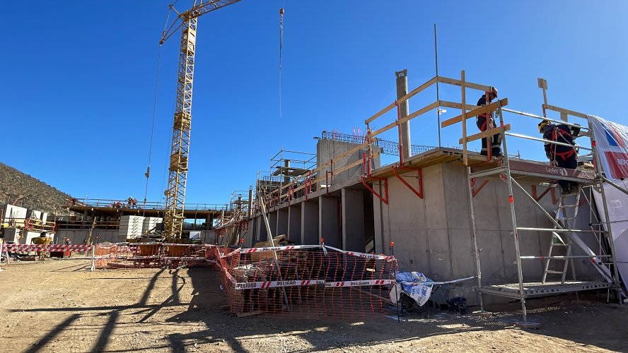 Escuela de Canela Alta está en plena construcción y ya alcanza un 10% de avance