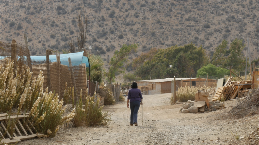 Gobierno Regional y MOP financiarán un segundo convenio para pavimentar caminos básicos rurales