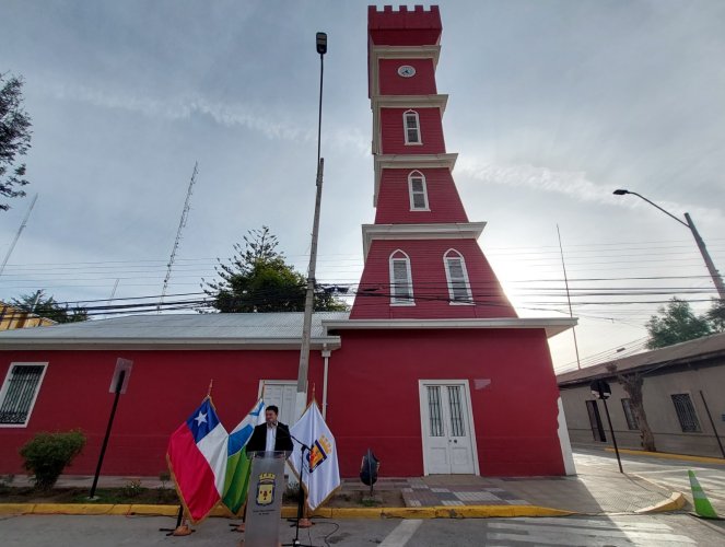 Es inaugurada la restauración de la emblemática Torre Bauer en Vicuña Es inaugurada la restauración de la emblemática Torre Bauer en Vicuña