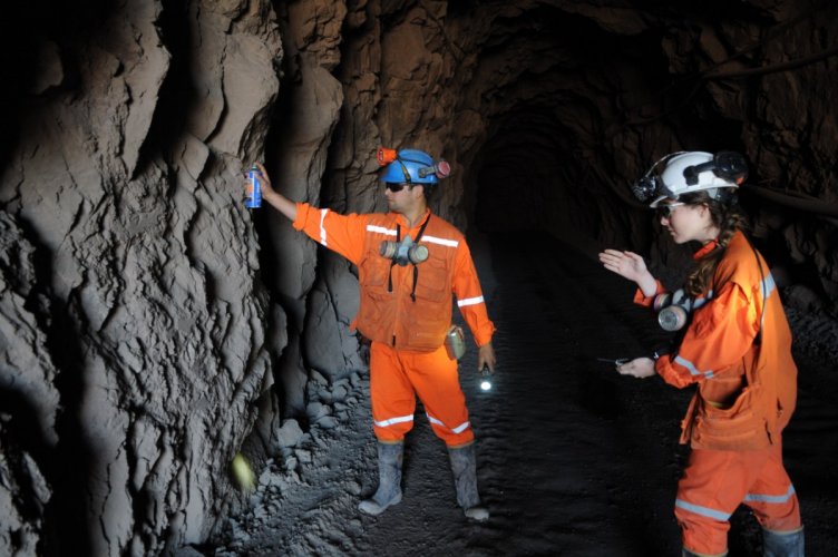 Alza de precio de las tarifas mineras y eventual cambio corporativo de Enami, preocupa a la pequeña minería regional